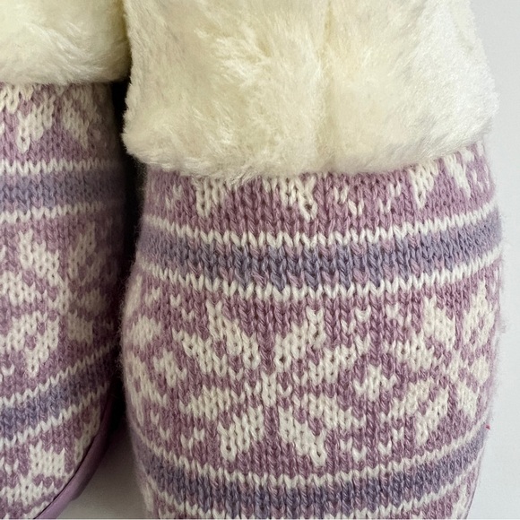 I. appel Violet Snowflake Knit Slippers - Picture 11 of 15